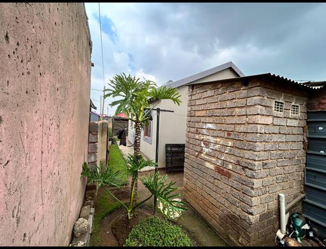 2 BEDROOM HOUSE FOR SALE IN PALM RIDGE